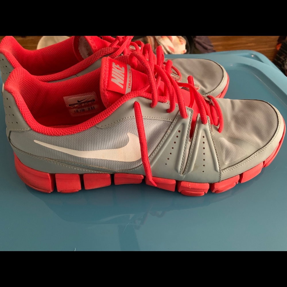 Like New - Nike Red & Grey Sneakers Size 13
